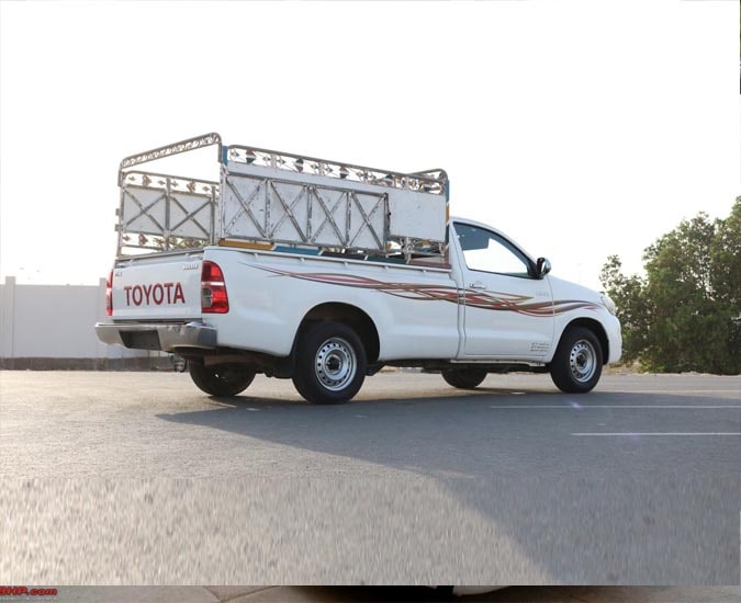 1 ton pickup rental dubai